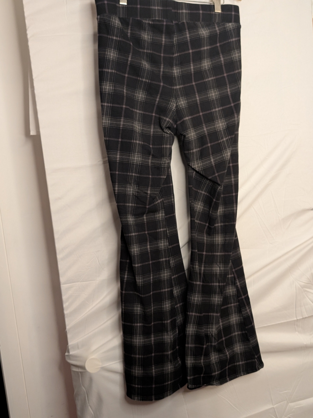 Torrid Size 1 1X 14/16 Gray Black Plaid Full Length Flare Leggings - Picture 4 of 4
